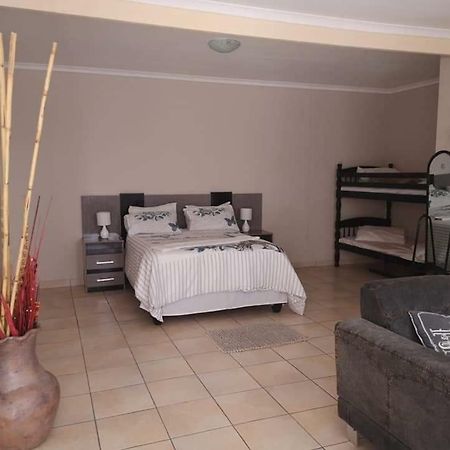 Stevens Guesthouse Swakopmund Habitación foto